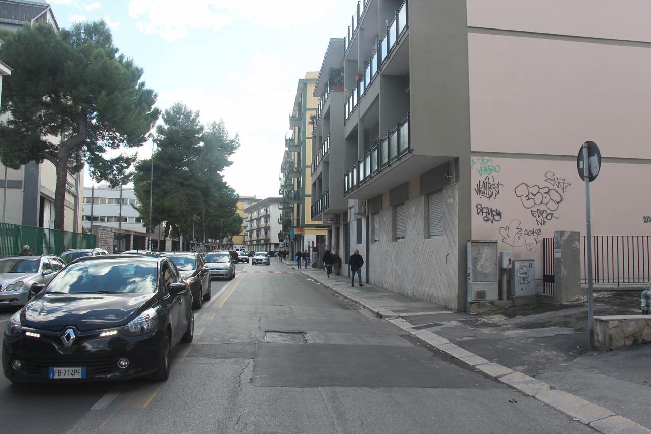 I Due Baroni - Fronte Campus Acomodação com café da manhã Bari Exterior foto